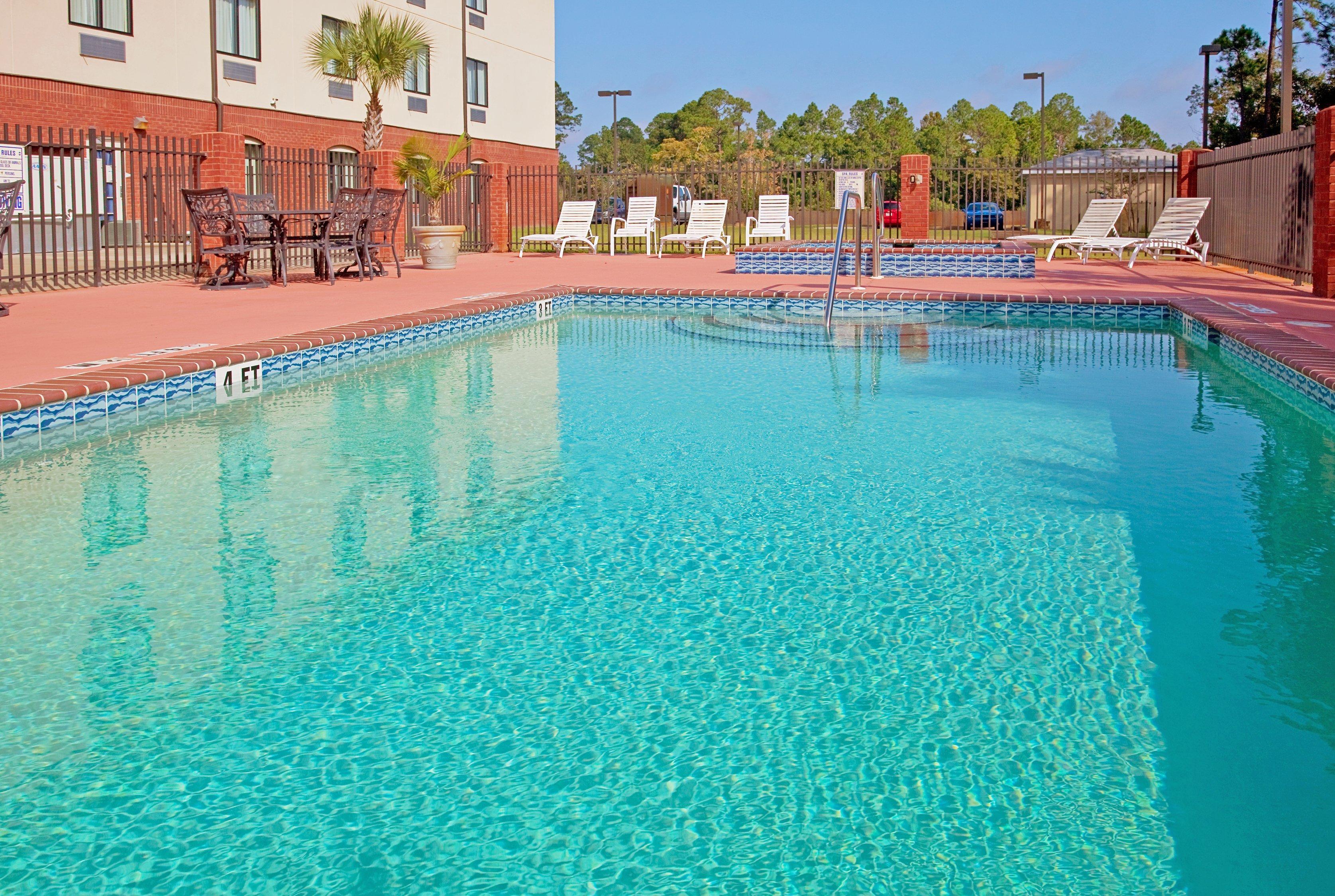 Holiday Inn Express Hotel & Suites Panama City-Tyndall Eksteriør billede