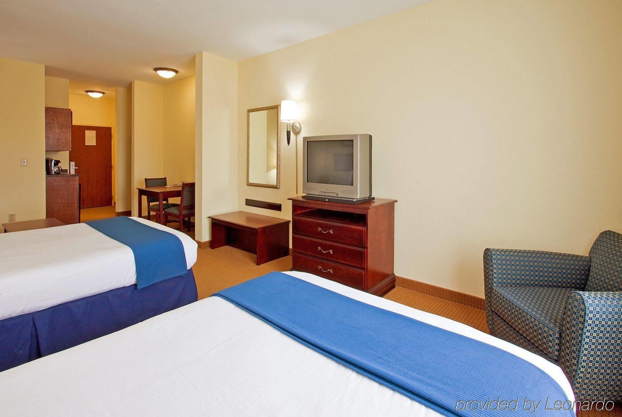Holiday Inn Express Hotel & Suites Panama City-Tyndall Eksteriør billede